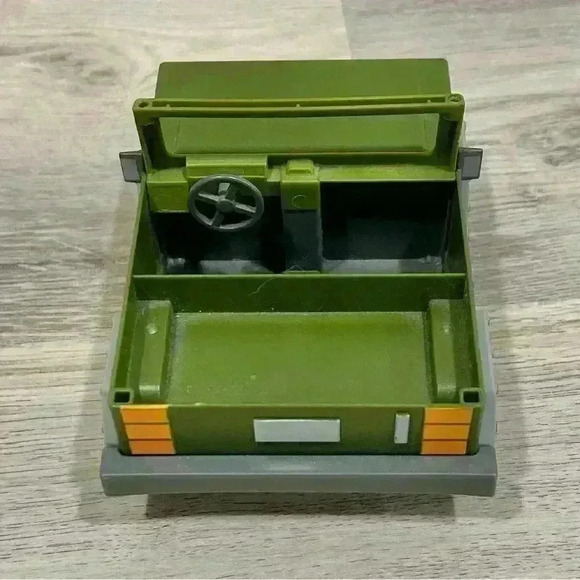 ROBLOX Apocalypse Rising Vehicle Jeep Zombie Takeover Toy Truck Green 6” *No Top - Picture 3 of 6
